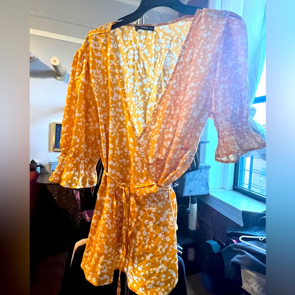 SHEIN wrap top. Size 2x